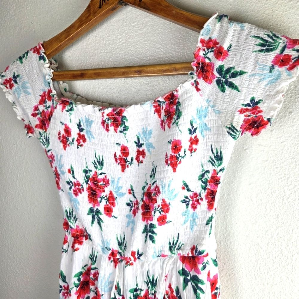 Women's Hollister Smocked Hi-low Floral White and Red Women's Dress Size Small - Picture 5 of 11